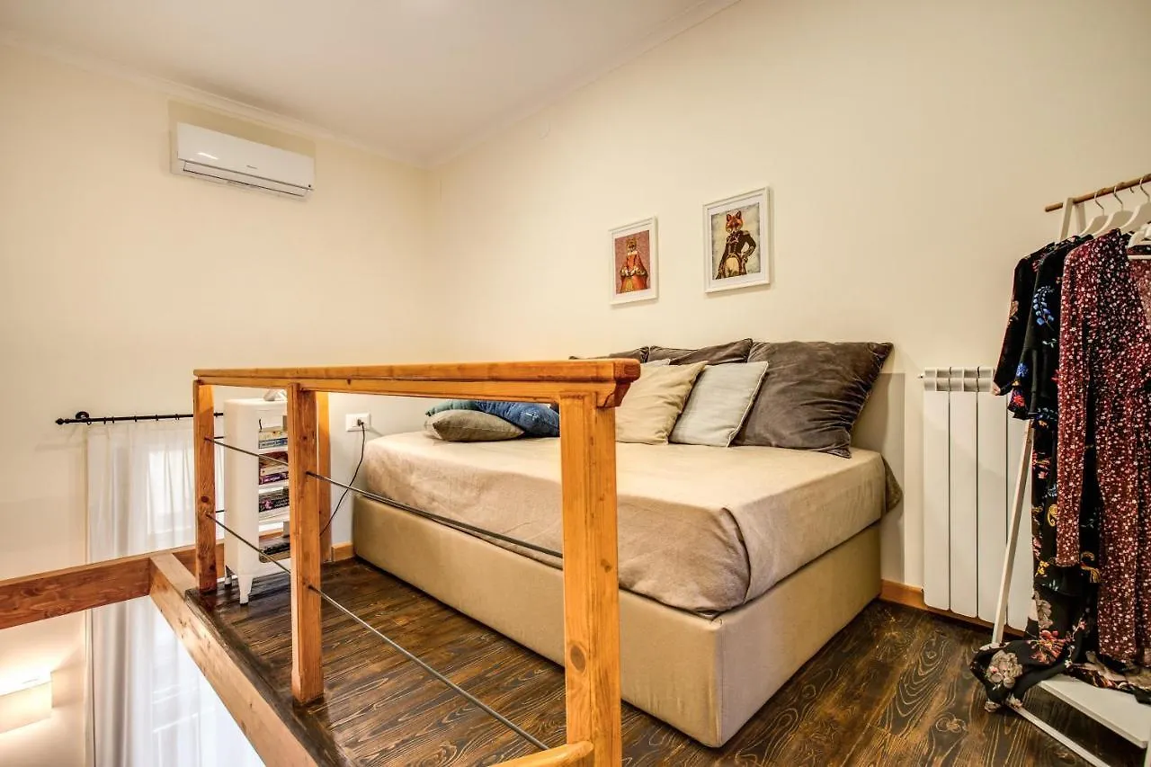 Casa Hosteno Naples 2*,