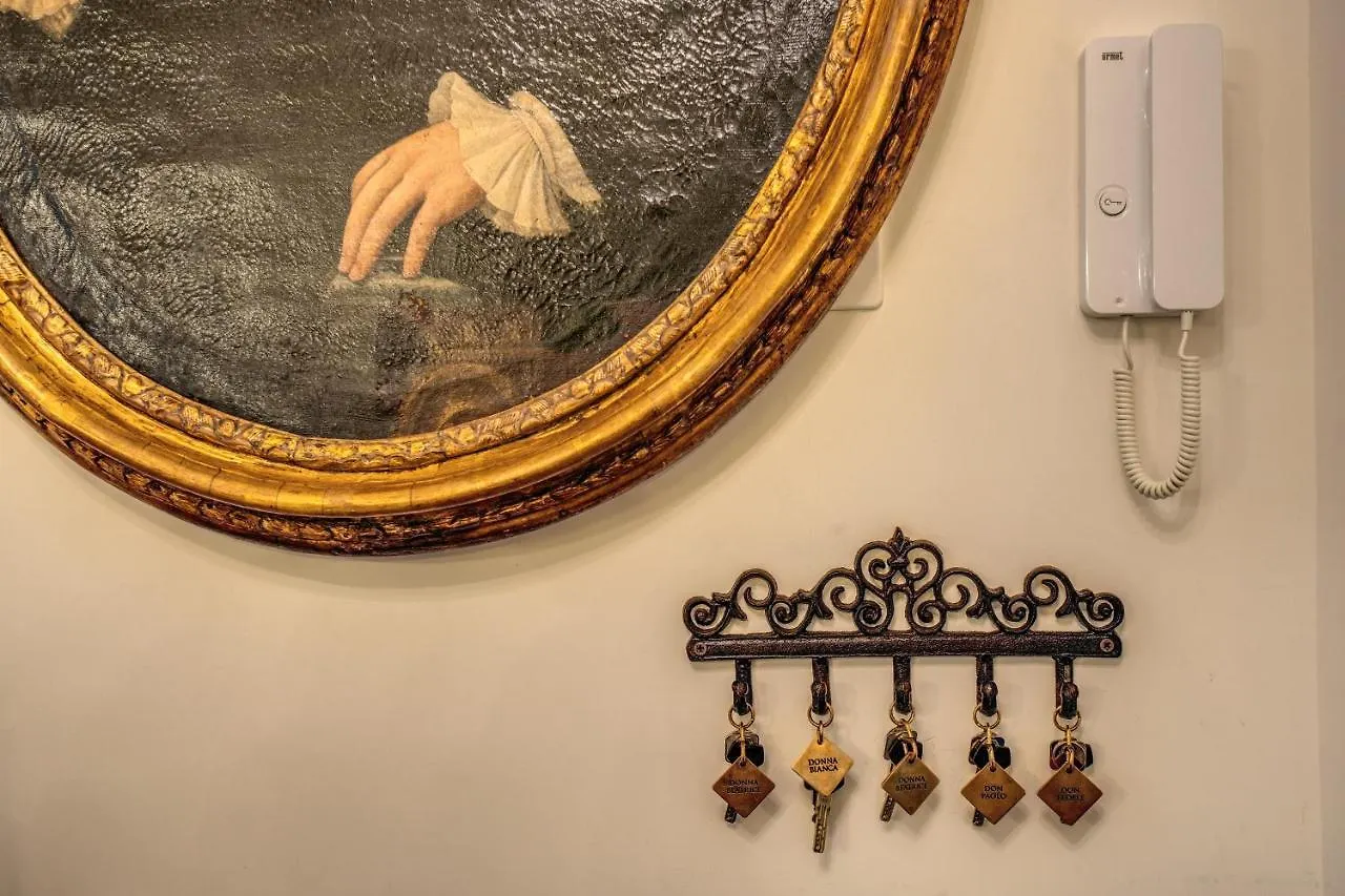 ** Guest house Casa Hosteno Naples Italy